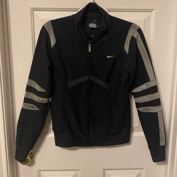 Nike DriFit Track Suit - Picture 1 of 7